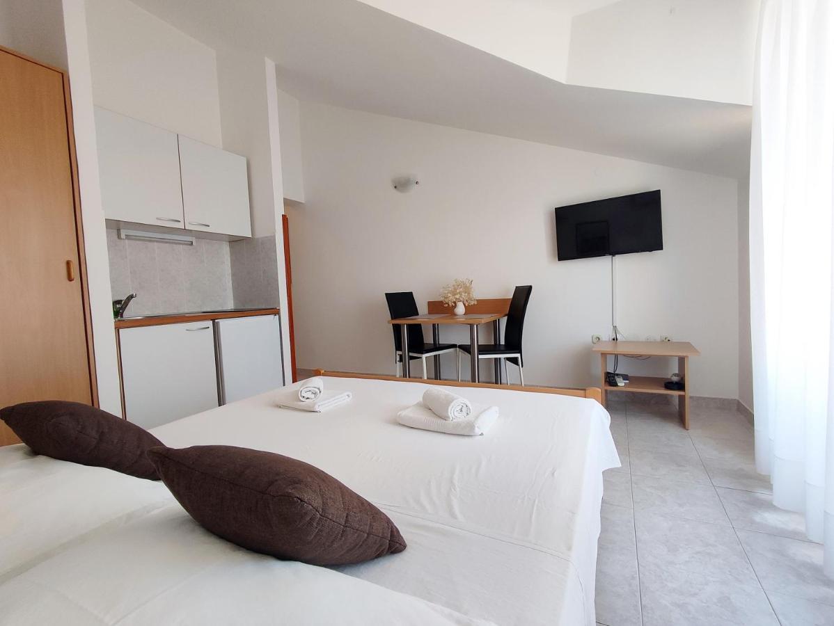Apartments And Rooms Saric Ядрия Екстериор снимка
