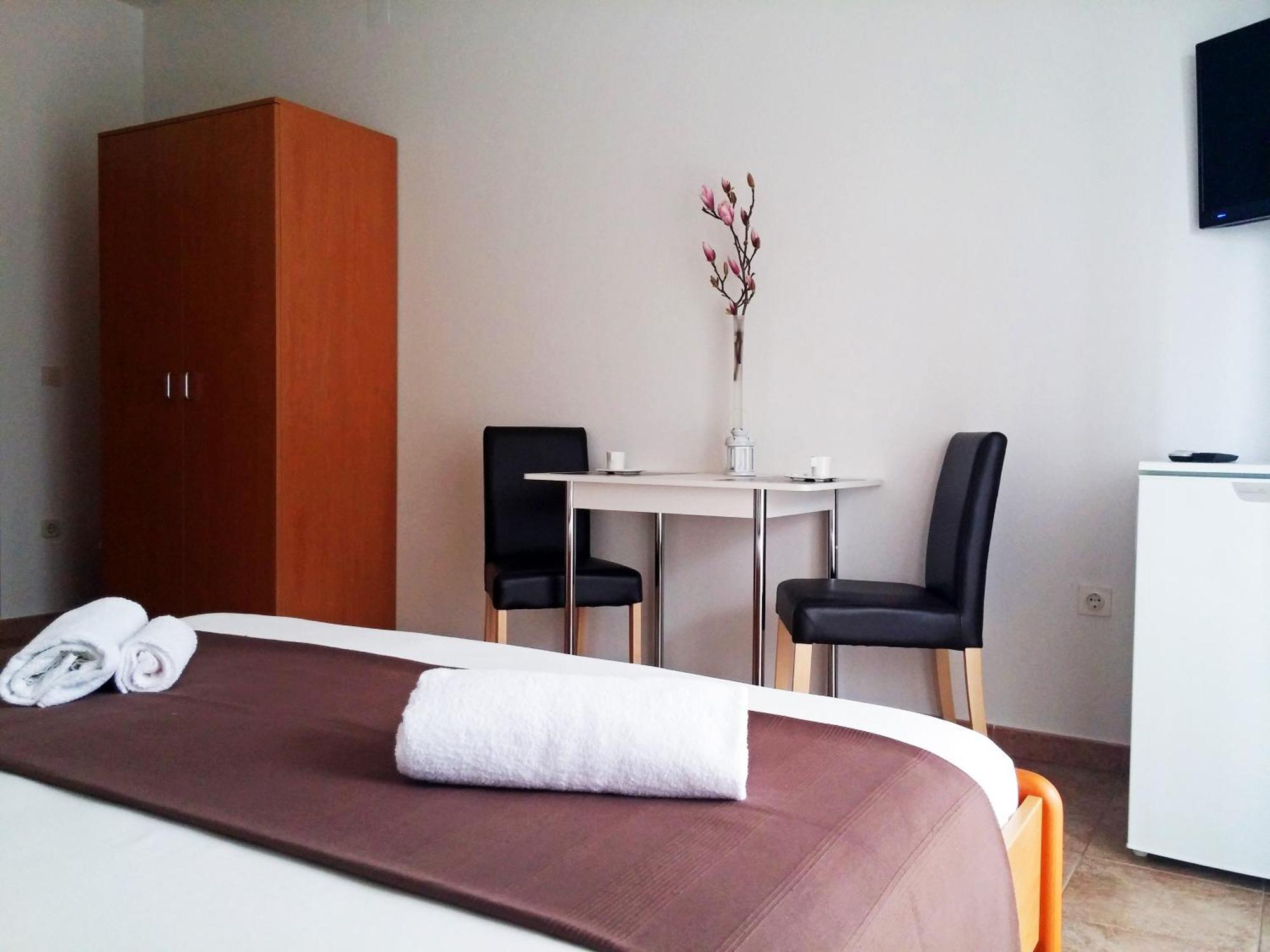 Apartments And Rooms Saric Ядрия Стая снимка